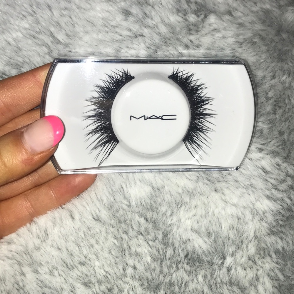 Mac eyelashes